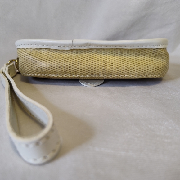 Dooney And Bourke Small Woven Style Wristlet With Blue Duck 🦆 - Picture 3 of 5